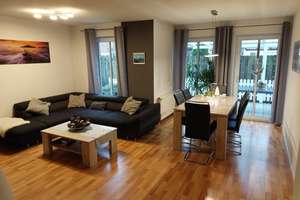 Echter Freiraum: Attraktive 3-Zimmer-Wohnung mit großer Terrasse und großem Gartenanteil – Berliner Straße 81a, 48529 Nordhorn – Vorschaubild 2