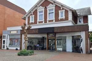 Vollvermietetes Geschäftshaus mit zwei Gewerbeeinheiten und einer Wohneinheit – Die vollständige Adresse der Immobilie erhältst du vom Anbieter., 26919 Brake (Unterweser) – Vorschaubild 1