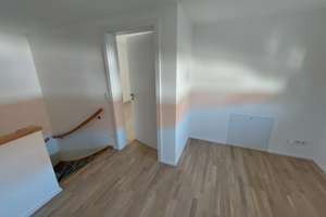 Neues Zuhause in Hochzoll: 3,5-Zimmer-Wohnung mit Terrasse und eigenem Garten – Oberländer Straße 45 1/4, 86163 Hochzoll-Süd, Augsburg – Vorschaubild 11