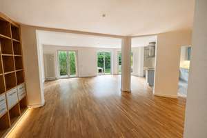 Exklusive Maisonette-Wohnung mit Garten und Terrasse - Wohnen wie im eigenen Haus in Hamburg-Sasel