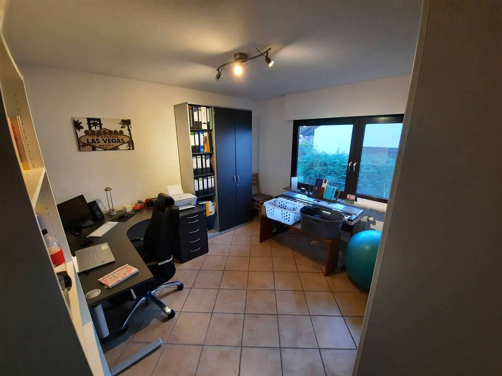 Immobilie in Gaiberg - Stattliches, freistehendes Einfamilienhaus, voll unterkellert, in ruhiger naturnaher Wohnlage - Bild 4