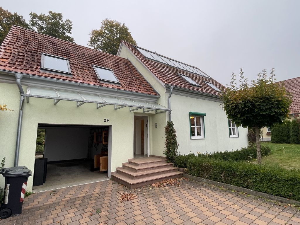 Schönes Haus mit fünf Zimmern in Augsburg (Kreis), Emersacker