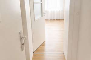 Helle, gut geschnittene Wohnung mit gemütlichem Wohnambiente – 40217 Unterbilk, Düsseldorf – Vorschaubild 3