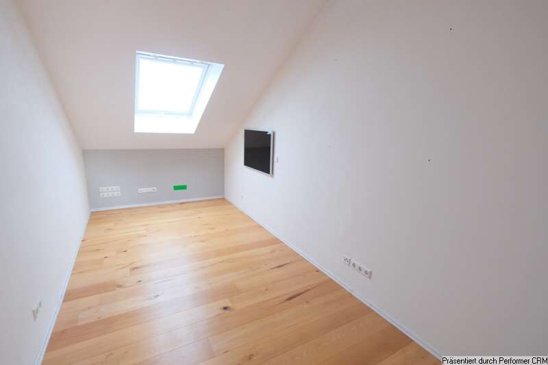 Immobilie in Remseck am Neckar - Aufwändig modernisiert, große Räume, viele Optionen - Bild 11