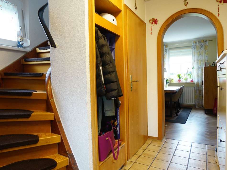 Flur mit Fliesenboden
