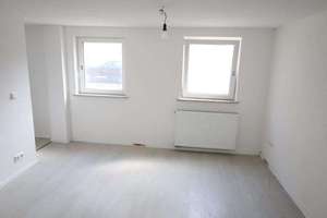 FAST PERFEKT: 2-3 Familienhaus, Winterlingen – Die vollständige Adresse der Immobilie erhältst du vom Anbieter., 72474 Winterlingen – Vorschaubild 4