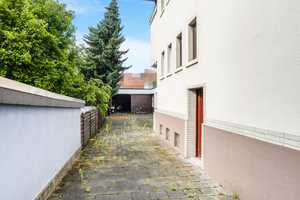 Mehrfamilienhaus mit 3 Wohneinheiten, großer Garage – Vollständig leerstehend – Offenbach am Main – Vorschaubild 2