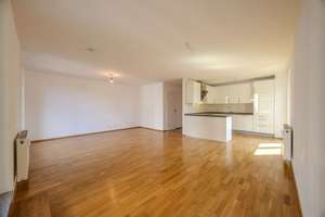 Vermietet, Eigennutzung ab Mitte 2027 möglich: Terrasse, Balkon und TG-Stellplatz im Europaviertel – 60486 Gallus, Frankfurt am Main – Vorschaubild 3