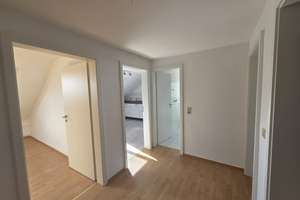 Gern an eine 2er WG: Hell und großzügig mit guter Raumaufteilung – Am Kirchborn 25, 55126 Finthen, Mainz – Vorschaubild 3
