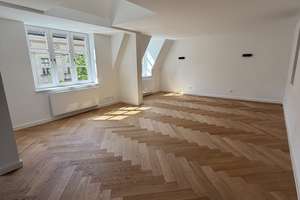 Dachgeschoss Rarität : Helle Maisonette Dachgeschosswohnung an der Theresienwiese – Die vollständige Adresse der Immobilie erhältst du vom Anbieter., 80336 St. Paul, München – Vorschaubild 3