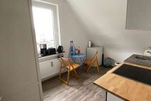 Helle  2-Zimmer DG Wohnung in ruhiger Gegend von Ahlem – Ernst-Bähre-Str 3, 30453 Ahlem, Hannover – Vorschaubild 2