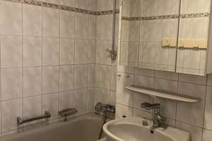 4,5-Zimmer Wohnung mit großem Balkon im 3. OG; inkl. TG in Stuttgart, von privat, ohne Makler! – Die vollständige Adresse der Immobilie erhältst du vom Anbieter., 70569 Lauchäcker, Stuttgart – Vorschaubild 8
