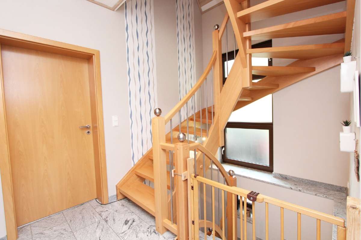 Immobilie in Flörsbachtal - Hochwertig saniertes Einfamilienhaus - Bild 5