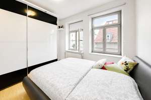 Charmante Denkmal-Altbauwohnung mit ruhigem Balkon im Herzen der Maxvorstadt – Die vollständige Adresse der Immobilie erhältst du vom Anbieter., 80797 Josephsplatz, München – Vorschaubild 2