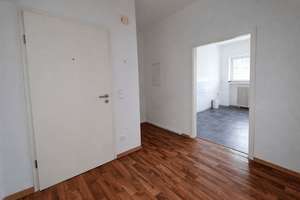 Helle 2-Zimmer-Etagenwohnung mit Loggia – 44147 Hafen, Dortmund – Vorschaubild 2