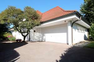 Exklusives Landhaus-Anwesen mit Einliegerwohnung, Doppelgarage und parkähnlichem Grundstück – Die vollständige Adresse der Immobilie erhältst du vom Anbieter., 71522 Backnang – Vorschaubild 10
