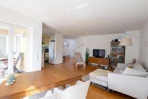 Helle 3-Zimmer-Eigentumswohnung mit Loggia in Halbhöhenlage – Die vollständige Adresse der Immobilie erhältst du vom Anbieter., 65193 Nordost, Wiesbaden – Vorschaubild 2