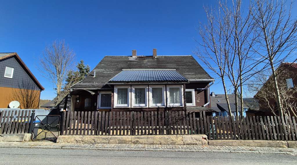 Immobilie in Johanngeorgenstadt - Toll geschnittenes Einfamilienhaus (124 m²) mit Garage in ruhiger Lage in Johanngeorgenstadt - Bild 2