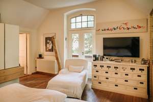 Historic estate with a spacious main house and a separate coach house on a lot of over 2,000 m² – 14480 Am Stern, Potsdam – Vorschaubild 19