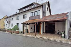 Einziehen & ankommen – gepflegte Doppelhaushälfte mit kleinem Garten und Carport – Die vollständige Adresse der Immobilie erhältst du vom Anbieter., 96349 Steinwiesen – Vorschaubild 2