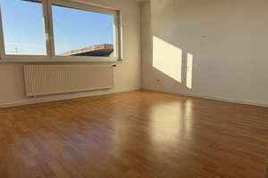 Großzügiges Einfamilienhaus in Erbach mit Einliegerwohnung in Hanglage – viel Platz & Potenzial – Die vollständige Adresse der Immobilie erhältst du vom Anbieter., 89155 Erbach – Vorschaubild 24