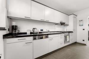 Einladender Bungalow mit modernem Ausbau und schönem Garten mit Pool – Die vollständige Adresse der Immobilie erhältst du vom Anbieter., 41189 Wickrathberg, Mönchengladbach – Vorschaubild 4