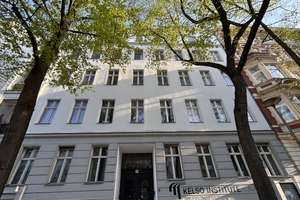 Bezugsfreie Altbau Wohnung nahe Viktoria Park