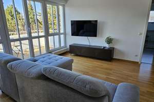 Möblierte 2-Zimmer-Wohnung mit Balkon, TG-Stellplatz und WLAN - ideal für Expats – Lerchenauer Str. 176, 80935 Lerchenau-Ost, München – Vorschaubild 1