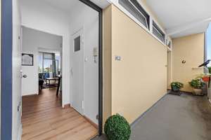 Bezugsfreie 1-Zimmer-Wohnung im 6 Stock mit Aufzug, Balkon und Blick ins Grüne – Die vollständige Adresse der Immobilie erhältst du vom Anbieter., 10587 Charlottenburg, Berlin – Vorschaubild 3