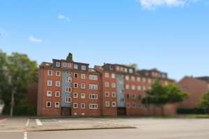 Wohnkomfort in Brunswik: Balkon, Stellplatz und moderne Fernwärme – Die vollständige Adresse der Immobilie erhältst du vom Anbieter., 24103 Damperhof, Kiel – Vorschaubild 2
