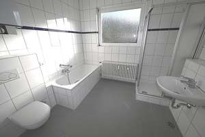 *** Top gepflegtes 3-Familienhaus mit 2 Garagen in ruhiger & grüner Lage *** – Die vollständige Adresse der Immobilie erhältst du vom Anbieter., 63303 Dreieich – Vorschaubild 15