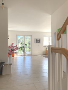FENG SHUI TRIFFT ENERGIEEFFIZIENZ: Großes Haus in Schmitten mit Blick in die Natur