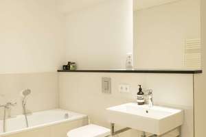 Exklusive 3-Zimmer-Wohnung mit 2 Balkonen und Tiefgaragenstellplatz in Berlin-Mitte – Chausseestraße 37, 10115 Mitte (Ortsteil), Berlin – Vorschaubild 11