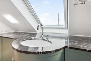 Schönes Düsseldorf. Exklusive Maisonette mit Dachterrasse, großartigem Blick & moderner Ausstattung – Die vollständige Adresse der Immobilie erhältst du vom Anbieter., 40545 Oberkassel, Düsseldorf – Vorschaubild 19
