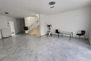 Neuer Preis ! RMH mit Garage, 2 Balkonen, Garten und Terrasse – Die vollständige Adresse der Immobilie erhältst du vom Anbieter., 65197 Klarenthal, Wiesbaden – Vorschaubild 9