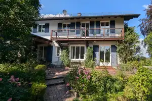 Filetstück in Icking: Exklusives Einfamilienhaus mit Alpenblick und traumhafter Gartenanlage – Bad Tölz-Wolfratshausen (Kreis) – Vorschaubild 1