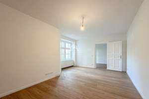 TOP LAGE IM WRANGELKIEZ! FRISCH SANIERTE 2-ZIMMER WOHNUNG IM EG! PROVISIONSFREI! – Wrangelstraße 86, 10997 Kreuzberg, Berlin – Vorschaubild 1