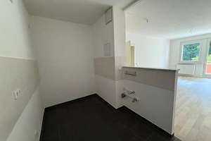 Großzügige 3RWE mit offener Küche und Balkon über die gesamte Breite der Wohnung! – 4289 Meusdorf, Leipzig – Vorschaubild 5