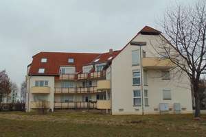 Helle 2 Raum-Wohnung in einer gepflegten, ruhigen Wohnanlage. Mit Balkon und KFZ-Stellplatz