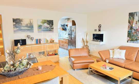 Lichtdurchflutete Wohnung mit 145m² Grundfläche - gepflegt und hochwertig modernisiert - bezugsfrei