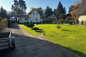  Solides Einfamilienhaus mit Doppelgarage und Baulandreserve. – Parkstraße 36, 15738 Zeuthen – Vorschaubild 2