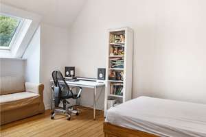 Altbaujuwel mit 6 Zimmern: 178 m² Wfl. im 2.OG, Balkon, Garten & zusätzlicher Dachboden – Die vollständige Adresse der Immobilie erhältst du vom Anbieter., 30419 Herrenhausen, Hannover – Vorschaubild 12