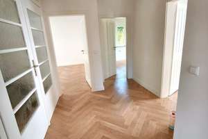 Top-Lage & Erstbezug-Standard: modernisierte 4-Zimmer-Wohnung (4 +1 Zimmer)