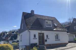 Einfamilienhaus mit tollem Grundstück in beliebter Wohnlage im Stadtgebiet von Siegen – Siegen-Wittgenstein (Kreis) – Vorschaubild 2