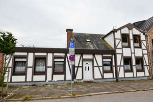 🏡 Einfamilienhaus in Laboe – Sanierungsobjekt mit Ausbaupotenzial 🌊 2. Reihe zum Strand – Die vollständige Adresse der Immobilie erhältst du vom Anbieter., 24235 Laboe – Vorschaubild 1