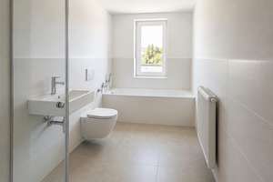 Erstbezug nach Modernisierung – Dachgeschosswohnung mit Küche |Parkett | Balkon | Badewanne | Dusche – Die vollständige Adresse der Immobilie erhältst du vom Anbieter., 39106 Alte Neustadt, Magdeburg – Vorschaubild 7