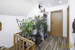 Sofort bezugsfertig: Modernisiertes EFH mit Einliegerwohnung + Garage & Stellplätze – Die vollständige Adresse der Immobilie erhältst du vom Anbieter., 93309 Kelheim – Vorschaubild 14