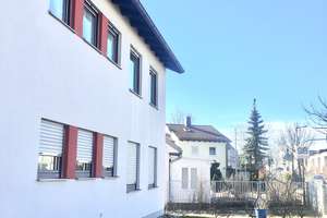Repräsentative 4-Zimmer Erdgeschosswohnung in München-Trudering – Die vollständige Adresse der Immobilie erhältst du vom Anbieter., 81825 Gartenstadt Trudering, München – Vorschaubild 1