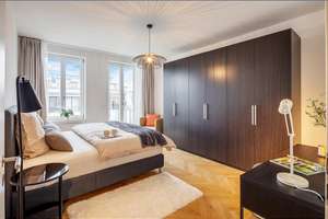 Möbliert: Stilvoll eingerichtete Wohnung im Herzen Münchens – Die vollständige Adresse der Immobilie erhältst du vom Anbieter., 80797 Josephsplatz, München – Vorschaubild 4