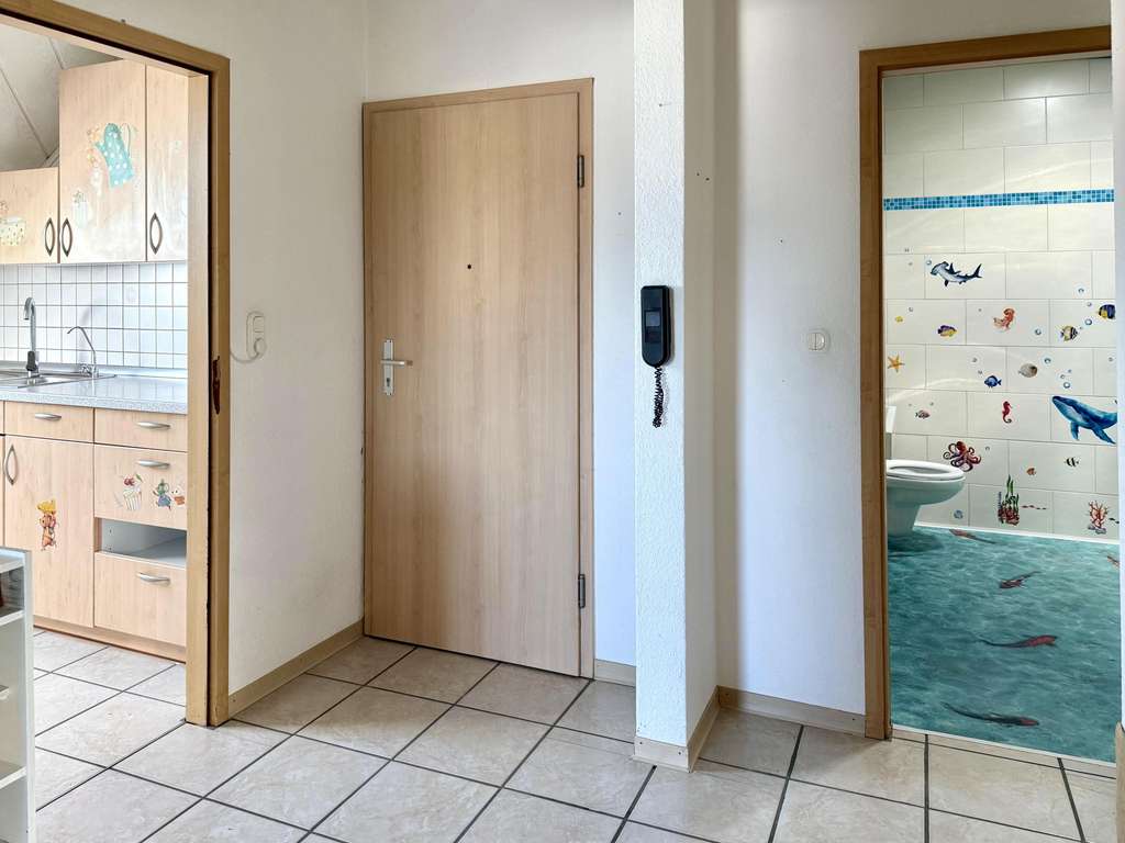 Immobilie in Rheinmünster - Großzügige 3-Zimmer DG-Wohnung mit Kaminofen, Klimaanlage und Balkon in Rheinmünster - Bild 4